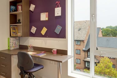 Classic En Suite at Davidson House, 3-5 Penrhyn Road, Surbiton, Kingston, KT12BT - Image 4